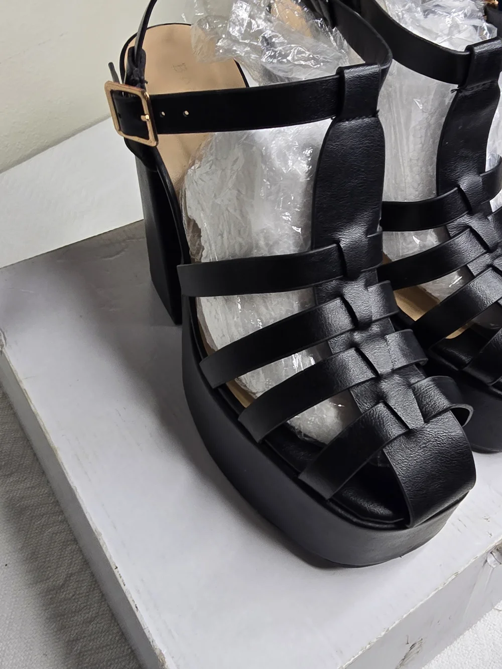 Bamboo Black Platform Block Heel Sandals Women's Size 10 – Mint Condition